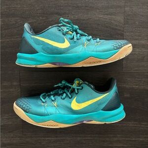 kobe bryant shoe for sale